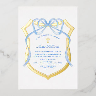 Invitación Con Relieve Metalizado Lazo azul claro Crest dorado Bautizo
