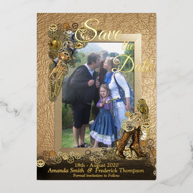 Invitación Con Relieve Metalizado Letras de oro Steampunk sobre inspiración de cuero (Anverso)