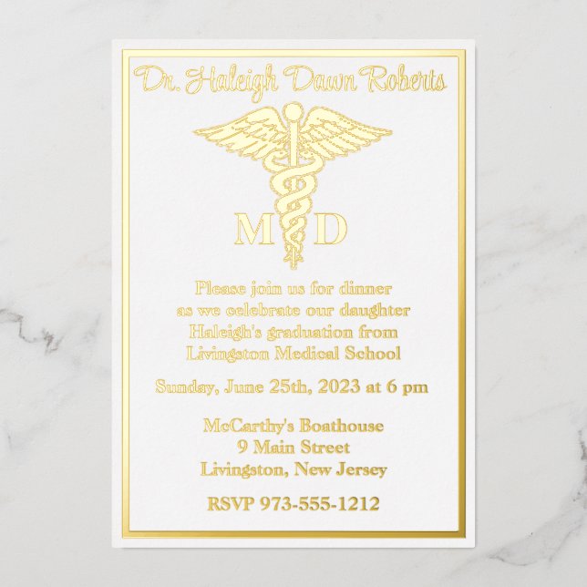 Invitación Con Relieve Metalizado Licenciatura en Medicina, Blanco/Oro (Anverso)