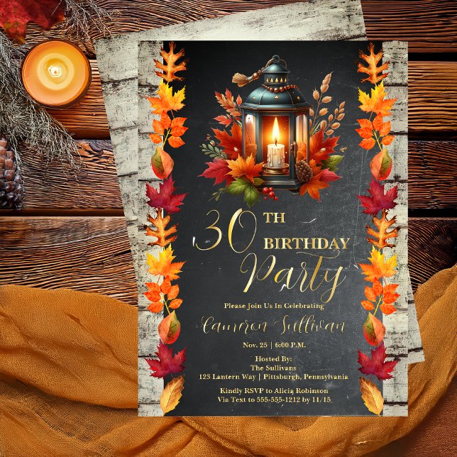 Invitación Con Relieve Metalizado Linterna y hojas rusticas Fiesta de cumpleaños núm (Rustic Elegance Lantern and Leaves Fall | Autumn 30th Birthday Party Foil Invitation)