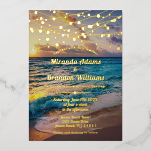 Invitación Con Relieve Metalizado Luces de Cuerda de Playa de Puesta de Sol Elegante