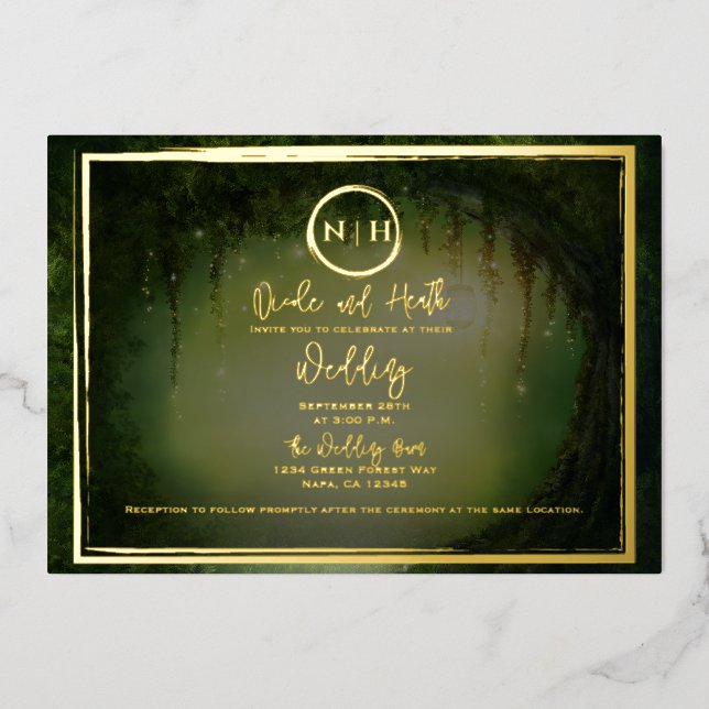 Invitación Con Relieve Metalizado Luces Elegantes de Boda de Oro de Bosque Verde (Anverso)