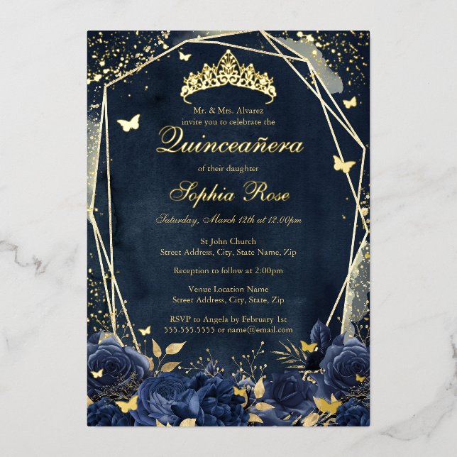 Invitación Con Relieve Metalizado Mariposa floral Tiara Naval de Oro Quinceanera (Anverso)