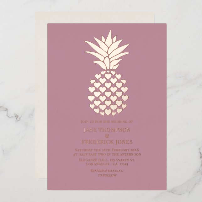 Invitación Con Relieve Metalizado Mauve & Rose Gold Tropical Pineapple Wedding (Anverso/Reverso)