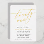Invitación Con Relieve Metalizado moda caligráfica minimalista oro de 21 años<br><div class="desc">por kat massard >>> https://linktr.ee/simplysweetpaperie <<< Un diseño de invitación con letras a mano y a la moda para tu CUMPLEAÑOS - Tengo la mayoría de las edades disponibles en la tienda TIP: 1. Para cambiar/mover gráficos y fuentes y añadir más texto, pulse el botón "personalizar". - - - -...</div>