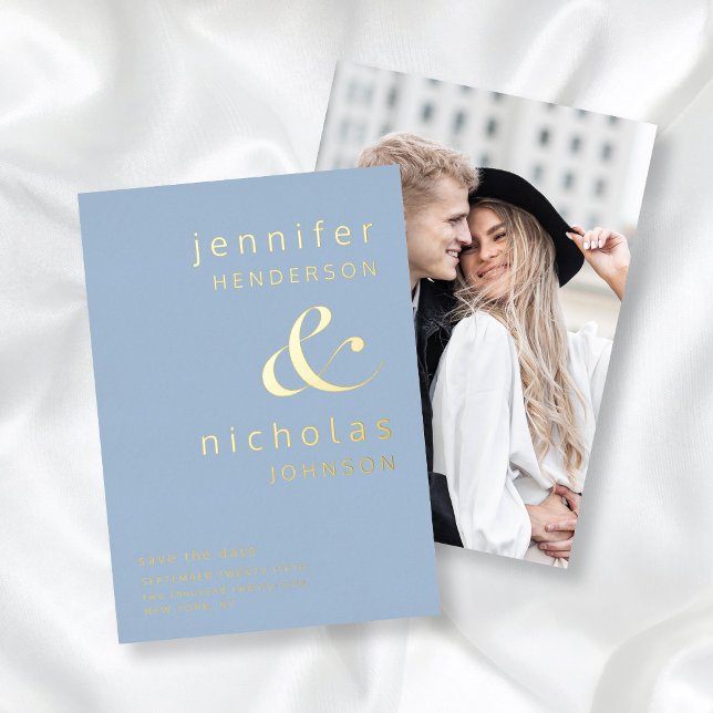 Invitación Con Relieve Metalizado Modern Ampersand Powder Blue Photo Save The Date (Subido por el creador)
