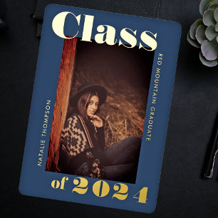 Invitación Con Relieve Metalizado Modern Bold Typography 2024