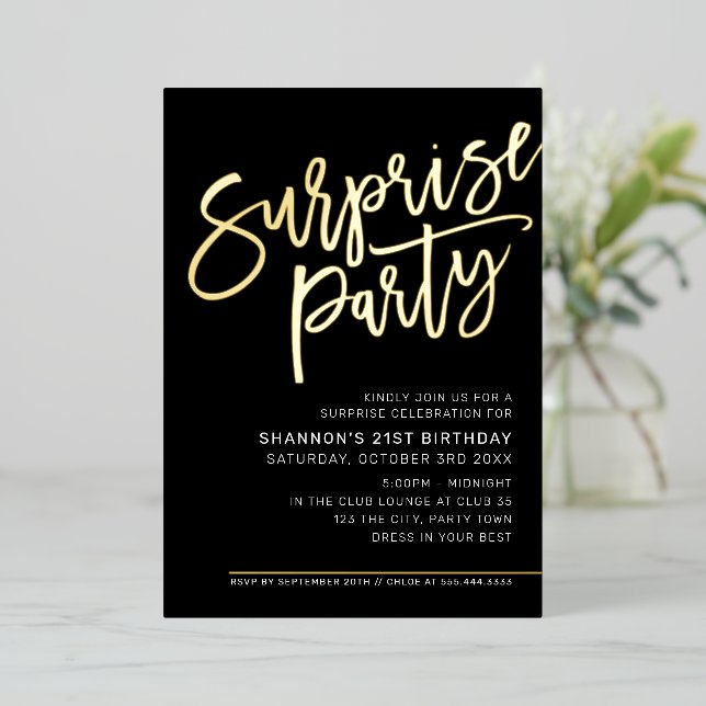 Invitación Con Relieve Metalizado MODERN SCRIPT fiesta de cumpleaños sorpresa de oro (Anverso de pie)