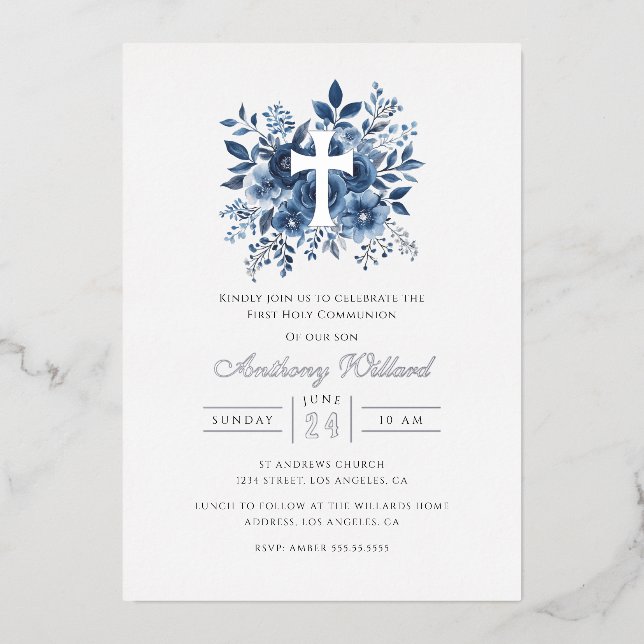 Invitación Con Relieve Metalizado Moderna Cruz Floral de Plata Los Niños Primera Com (Anverso)