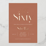 Invitación Con Relieve Metalizado Moderna mínima terracota simple cumpleaños 60<br><div class="desc">Moderna tipografía minimalista simple foto terracota y oro 60 cumpleaños invitación. Parte de una colección contemporánea.</div>