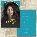 Invitación Con Relieve Metalizado Moderno Arco Mínimo Turquesa Cuarenta Años<br><div class="desc">Celebre con un estilo tranquilo y elegante con esta invitación a la fiesta de cuarenta años, sencilla y moderna, diseñada con un estilo que gira en torno a usted. Con tu foto favorita en forma de arco bajo un overlay ligeramente oscuro y con un borde de Relieve metalizado real. Un...</div>