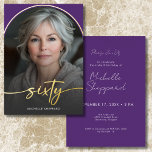 Invitación Con Relieve Metalizado Moderno Arco Púrpura Mínimo Sesenta Cumpleaños<br><div class="desc">Celebra con un estilo tranquilo y elegante con esta invitación a la fiesta de los sesenta años, sencilla y moderna, diseñada con un estilo que gira en torno a ti. Con tu foto favorita en forma de arco bajo un overlay ligeramente oscuro y con un borde de Relieve metalizado real....</div>