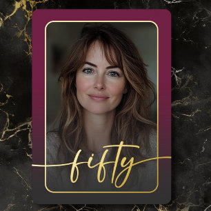 Invitación Con Relieve Metalizado Moderno Mínimo Borgoña Foto Cincuenta Años