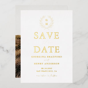 Invitación Con Relieve Metalizado Monograma clásico de corona de laurel para Save th