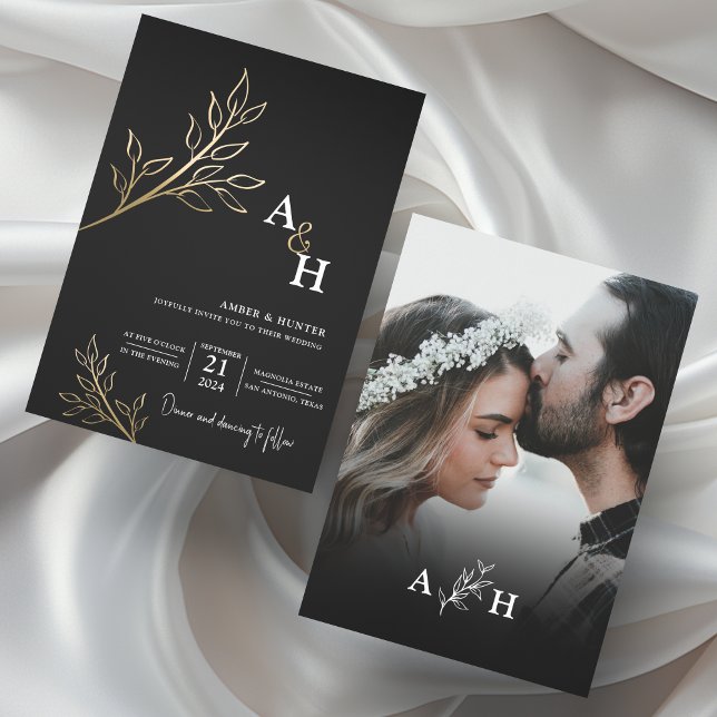 Invitación Con Relieve Metalizado Monograma de Relieve metalizado real negro Boda fo (Subido por el creador)
