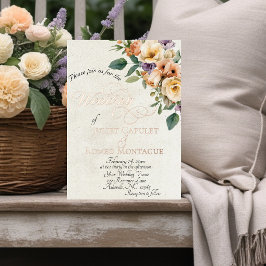 Invitación Con Relieve Metalizado Monograma floral y corona de flores de color crema