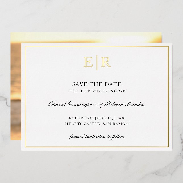 Invitación Con Relieve Metalizado Monograma Fotos Formales Boda Salvar La Fecha Oro (Anverso/Reverso)