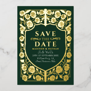 Invitación Con Relieve Metalizado Monograma medieval Escudo de espadas verdes Guarda