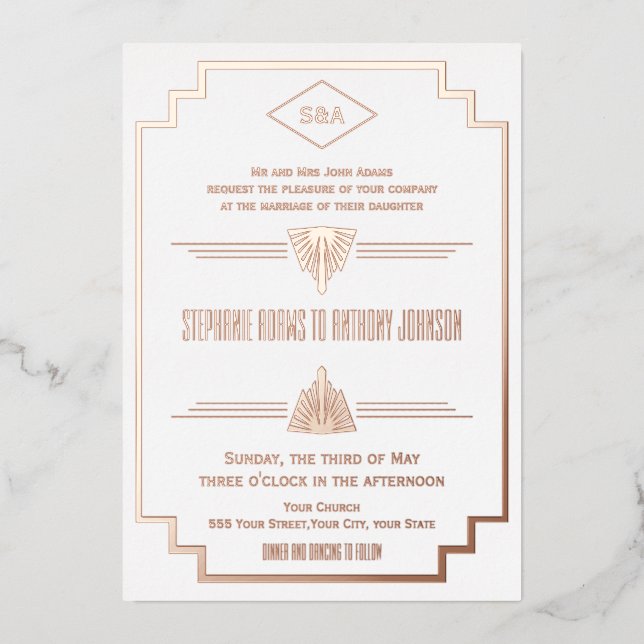 Invitación Con Relieve Metalizado Monograma Rosa de oro y Boda Art Deco Blanco (Anverso)