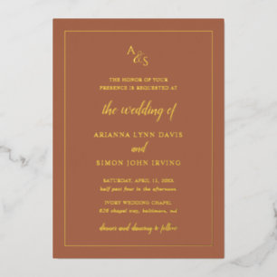 Invitación Con Relieve Metalizado Monograma Simple de Rust Boda Formal Elegante