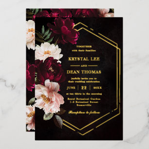 Invitación Con Relieve Metalizado Moody Burgundy Rubor Pink Floral Peonies Boda