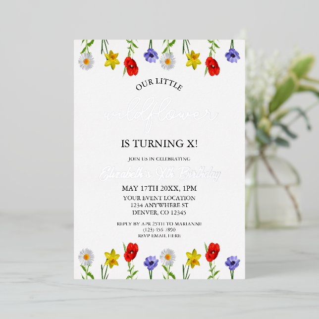 Invitación Con Relieve Metalizado Nacimiento de los niños pequeños de flores silvest (Anverso de pie)