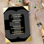 Invitación Con Relieve Metalizado Negra y dorada de lujo en 30 años<br><div class="desc">Invitación de lujo en negro y oro 30 cumpleaños con Relieve metalizado de oro real brillante. Diseño audaz y llamativo pero simple y mínimo con un número sobredimensionado 30 y tipografía clara y grande para los detalles de la invitación, que puede personalizar en funda superior o inferior. El fiesta de...</div>