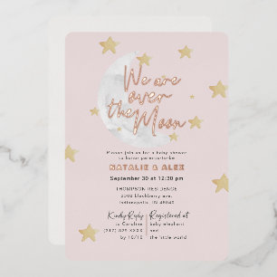 Invitación Con Relieve Metalizado Niña Sobre La Luna Y Las Estrellas Cumpleaños Foil
