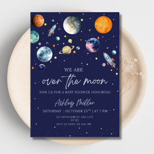 Invitación Con Relieve Metalizado Niño Sobre La Luna Baño de Bebé Espacio Exterior G