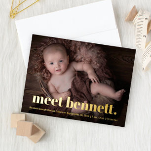 Invitación Con Relieve Metalizado Nombre en negrita tipo moderno Foto de bebé Anunci