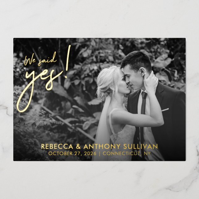 Invitación Con Relieve Metalizado ¡Nosotros Dijimos Sí Foto | Fotografía de Boda Rec (Anverso)