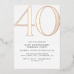 Invitación Con Relieve Metalizado Oro blanco y Rosa | 40º cumpleaños de Glam moderno<br><div class="desc">Moderno estilo mínimo 40 invitaciones de cumpleaños con el título "40" texto en Relieve metalizado metálico real. Los detalles del evento están impresos en negro mate. El oro Rosa se acentúa en blanco.</div>