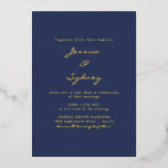 Invitación Con Relieve Metalizado Oro Boda de guión azul de la marina moderna minima<br><div class="desc">Invitación al Relieve metalizado dorado de Boda de escritura azul de la Marina moderna minimalista</div>