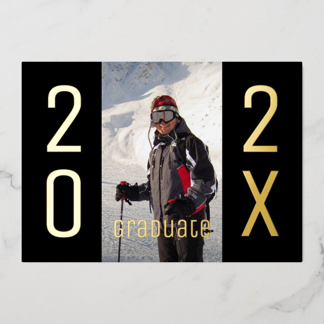 Invitación Con Relieve Metalizado Oro de la moderna fiesta de graduación fotográfica (Anverso)