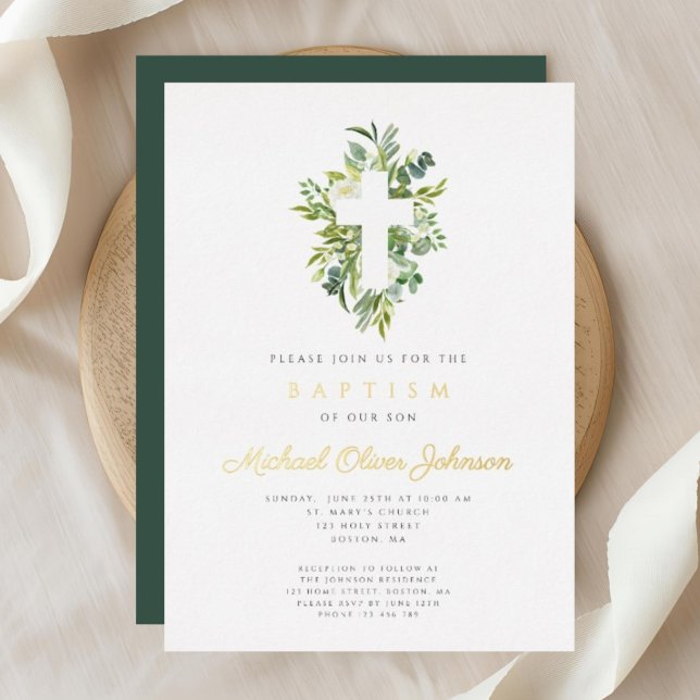 Invitación Con Relieve Metalizado Oro del bautismo botánico verde cruzado religioso (Religious Cross Green Botanical Baptism Gold Foil Invitation)