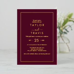 Invitación Con Relieve Metalizado Oro Moderno en Script   Boda Casual de Azul Marino