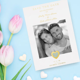 Invitación Con Relieve Metalizado Pareja de Foto de Corazón Dorado y Azul Claro Chic