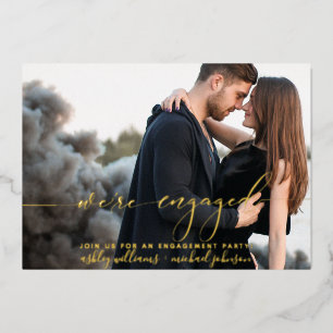 Invitación Con Relieve Metalizado Partido de compromiso fotográfico moderno