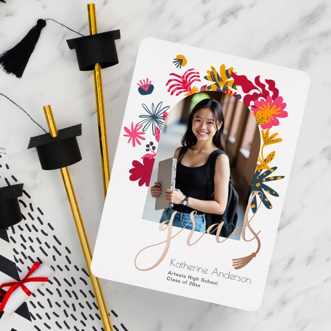 Invitación Con Relieve Metalizado Partido de Graduación de Foto Floral de Arco Moder (Subido por el creador)