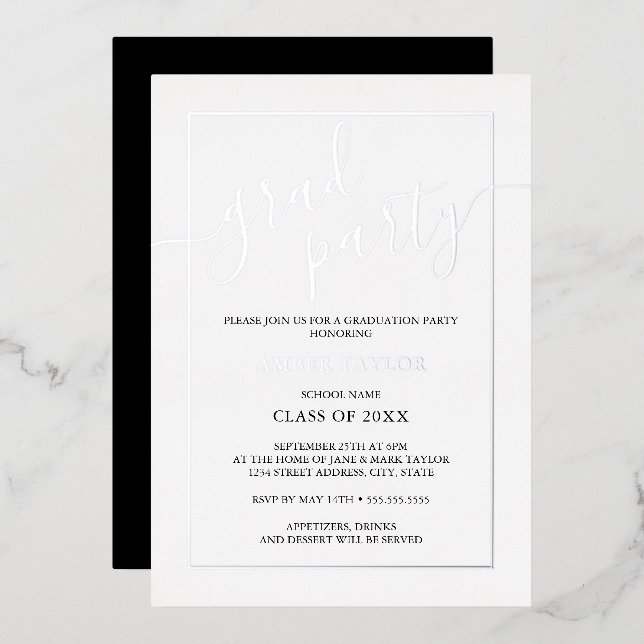 Invitación Con Relieve Metalizado Partido de Graduación Negra de Plata Moderna (Anverso/Reverso)