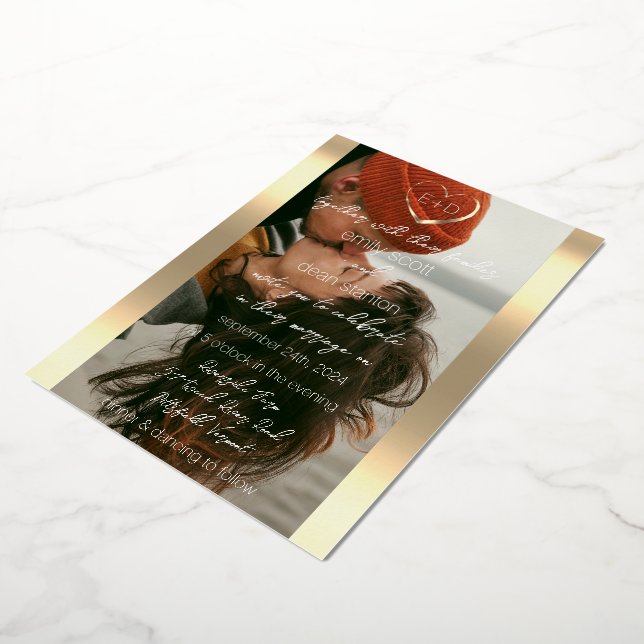Invitación Con Relieve Metalizado Personalizado blanco negro fotográfico monograma d (girado)