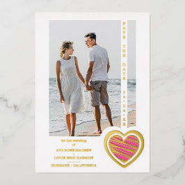 Invitación Con Relieve Metalizado Photo Chic Elegant Hot Pink & Golden Heart Couple