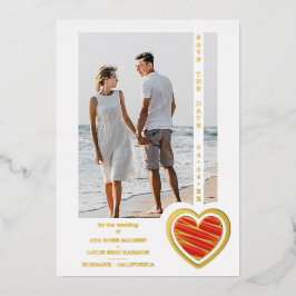 Invitación Con Relieve Metalizado Photo Chic Elegant Red & Golden Heart Couple