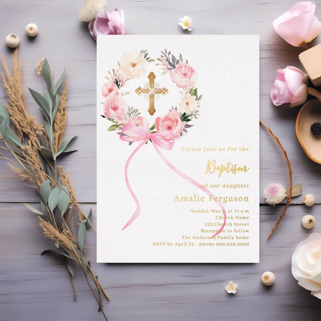 Invitación Con Relieve Metalizado Pink floral wreath cross bow girl baptism (Subido por el creador)