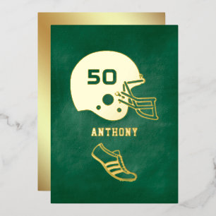 Invitación Con Relieve Metalizado Pizarra de cumpleaños de fútbol americano dorado y
