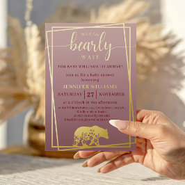 Invitación Con Relieve Metalizado Podemos Esperar Baby Shower Gold Frame