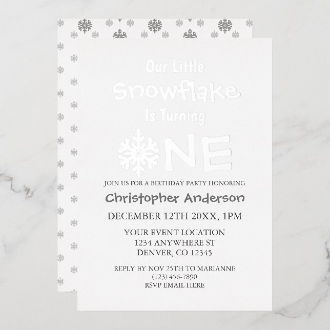 Invitación Con Relieve Metalizado Primer cumpleaños de Little Snowflake (Anverso/Reverso)
