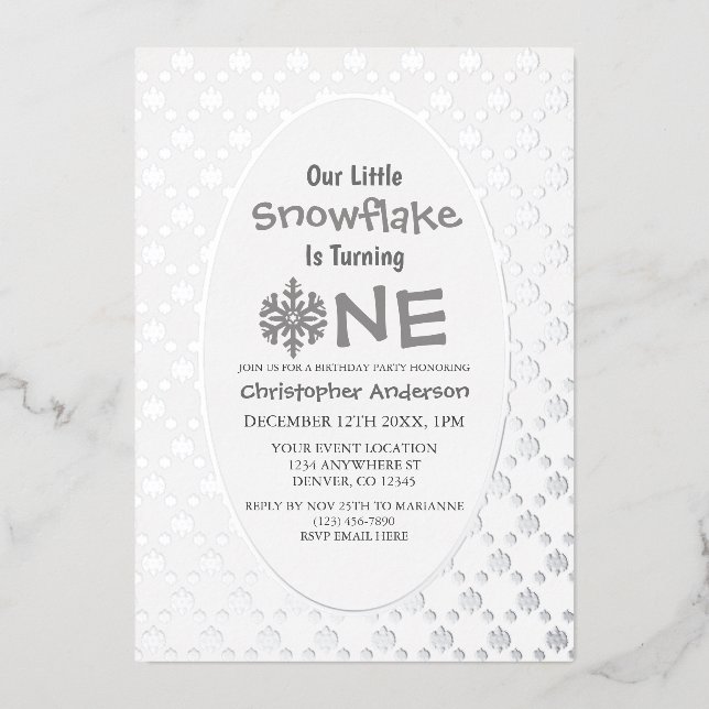 Invitación Con Relieve Metalizado Primer cumpleaños de Little Snowflake (Anverso)