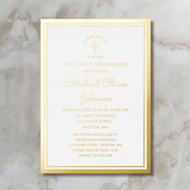 Invitación Con Relieve Metalizado Primera comunión de elegante guión dorado (Elegant Gold Script First Communion Foil Invitation)