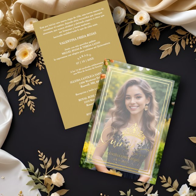 Invitación Con Relieve Metalizado Princess Tiara Exquisite Overlay Vellum Effect XV (Princess Tiara Exquisite Overlay Vellum Effect Quinceañera Sophisticated Photo Gold Metallic Card.)